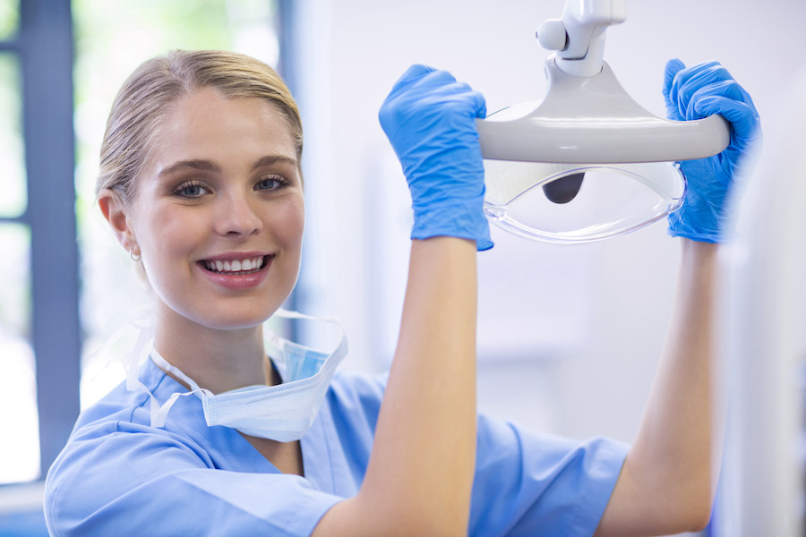Νέοι επιστήμονες αναπτύσσουν βελτιωμένο οδοντιατρικό προβολέα!